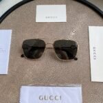 GUCCI Navigator frame sunglasses