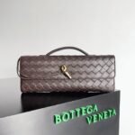 Replica Bottega Veneta Andiamo Clutch with Handle Fondant - Image 4
