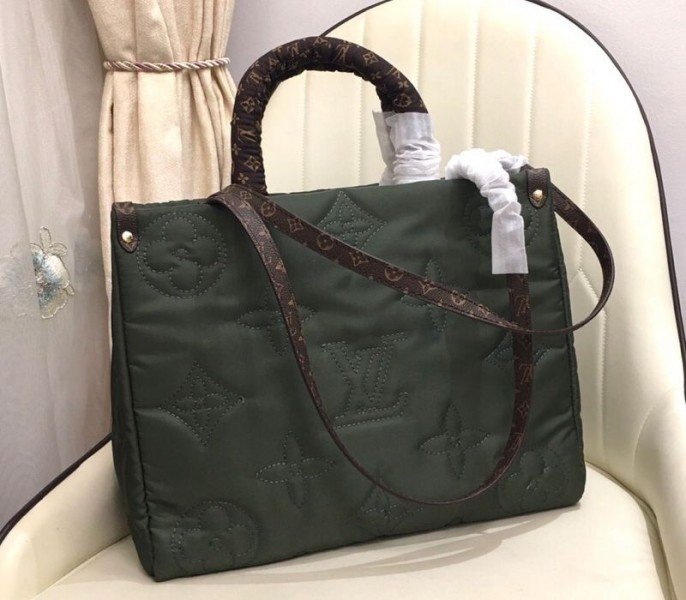 B93BE525-311D-19D6-4019-EE9DA2B7C667.jpg Louis Vuitton Econyl Regenerated Nylon Onthego GM Tote In Khaki Green - Image 1