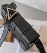 Top Quality Replica Bottega Veneta Cassette Bag In Black - Image 4