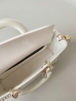 Dior Lady D-Joy Medium Bag Fake in White - Image 4