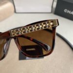 CHANEL Sunglasses - Image 4