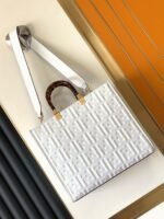 Top Quality Fake Fendi Sunshine Medium Tote Bag In White FF Calfskin - Image 7