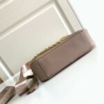 Prada Re-Edition 2005 Shoulder Bag Fake in Taupe - Image 7