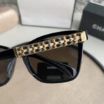 CHANEL Sunglasses - Image 4