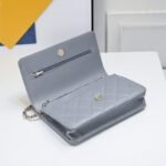 Chanel classic chain wallet - Image 3