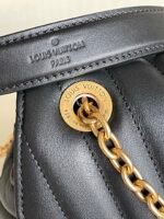 LV NEW WAVE CHAIN BAG - Image 6