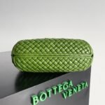 Fake Bottega Veneta Clicker Small Bag Avocado - Image 10