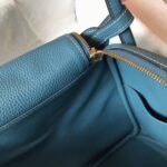 Fake Hermes Lindy 30cm bag in blue jean tone - Image 3