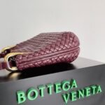 Replica Bottega Veneta Clicker Small Bag Bordeaux - Image 10