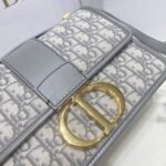 Dior 30 Montaigne Medium Bag Fake in Grey Dior Oblique Jacquard - Image 3