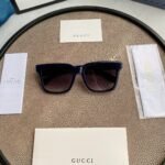 Gucci acetate sunglasses with logo