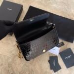 ELISE SHOULDER BAG IN ALLIGATOR-EMBOSSED PATENT LEATHER - Image 9