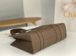 Top Quality Replica Chloe Woody Medium Tote Bag In Army Green Calfskin - Image 9