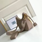 Prada Re-Edition 2005 Shoulder Bag Fake in Taupe - Image 6