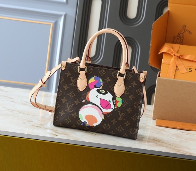 CD6B3930-2634-CDEC-E5C1-A02CB79827EF.jpg X TM Monogram Canvas OnTheGo PM With Bijou Edition - Image 1