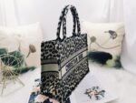Dior Book Tote - Image 5