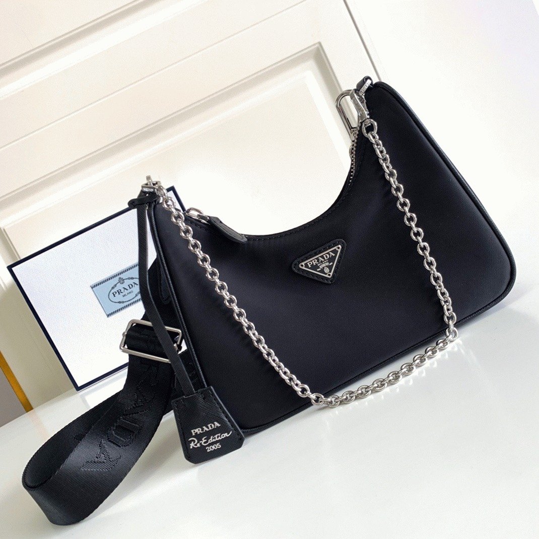 CFCBCB4B-F480-EBB4-F401-4E93F0DA2FC7.jpg Prada Re-Edition Shoulder Bag Fake in Black - Image 1