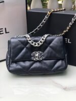 Chanel 19 small - Image 5