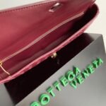 Replica Bottega Veneta Andiamo Clutch with Handle Barolo Intrecciato Lambskin - Image 4