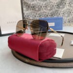 GUCCI SUNGLASSES - Image 2