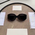 OVERSIZED ROUND SUNGLASSES