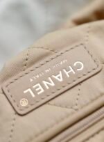 Chanel 22 Small - Image 9