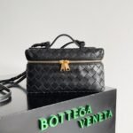 Replica Bottega Veneta Bang Bang Vanity Case Black - Image 2