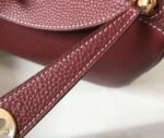 Replica Hermes Lindy 30cm bag in bordeaux color - Image 5
