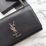 KATE MEDIUM IN GRAIN DE POUDRE EMBOSSED LEATHER - Image 6