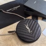 VINYLE ROUND CAMERA BAG IN CHEVRON-QUILTED SMOOTH LEATHER - Image 7