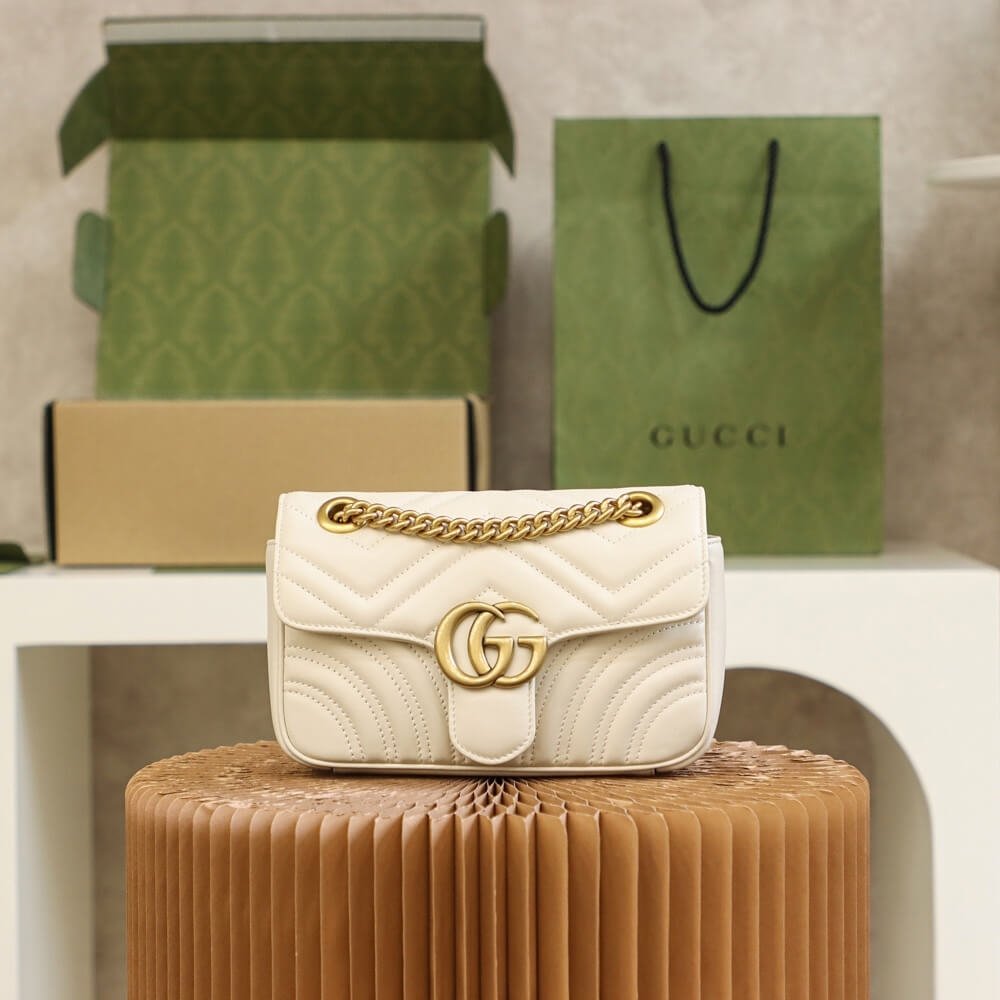 D8184A89-8AF7-0B72-62A1-C4C2A488E642.jpg GG MARMONT MINI SHOULDER BAG - Image 1
