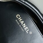 Chanel large Hobo bag - Image 4