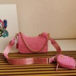 Prada Re-Edition Shoulder Bag Imitation in Pink - Image 10