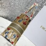 Dior Medium Book Tote Bag Fake in Hibiscus Metallic Thread Embroidery - Image 6
