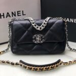 Chanel 19 small
