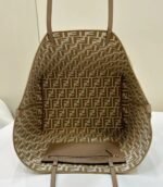 Fendi Tote Large - Image 8