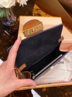 DAUPHINE CHAIN WALLET - Image 4