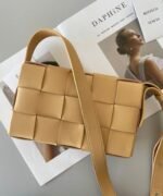 Top Quality Knockoff Bottega Veneta Cassette Bag In Almond - Image 3