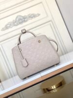 Montaigne MM  Empreinte Leather