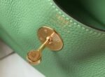 Replica Hermes Lindy 30cm bag in vert criquet shade - Image 4