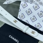 Chanel Red Patent Leather CC Logo Belt - Image 4