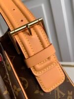 Louis Vuitton Vintage Monogram Canvas Large Shoulder Bag - Image 5