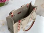 Top Quality Replica Chloe Medium Woody Tote Bag with Hand-embroidered - Image 8