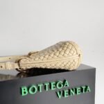 Fake Bottega Veneta Clicker Small Bag Porridge - Image 6