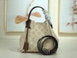 Louis Vuitton Mahina Leather Hina PM - Image 9