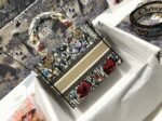 Dior Lady D-Lite Medium Bag Imitation in Mille Fleurs Embroidery - Image 7