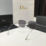 Stellaire Square Sunglasses - Image 2