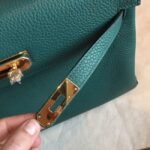 Malachite Clemence Knockoff Hermes Kelly Retourne 32cm Stylish Bag - Image 4