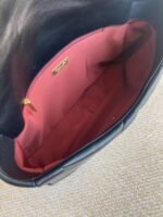 CHANEL 19 MAXI - Image 9